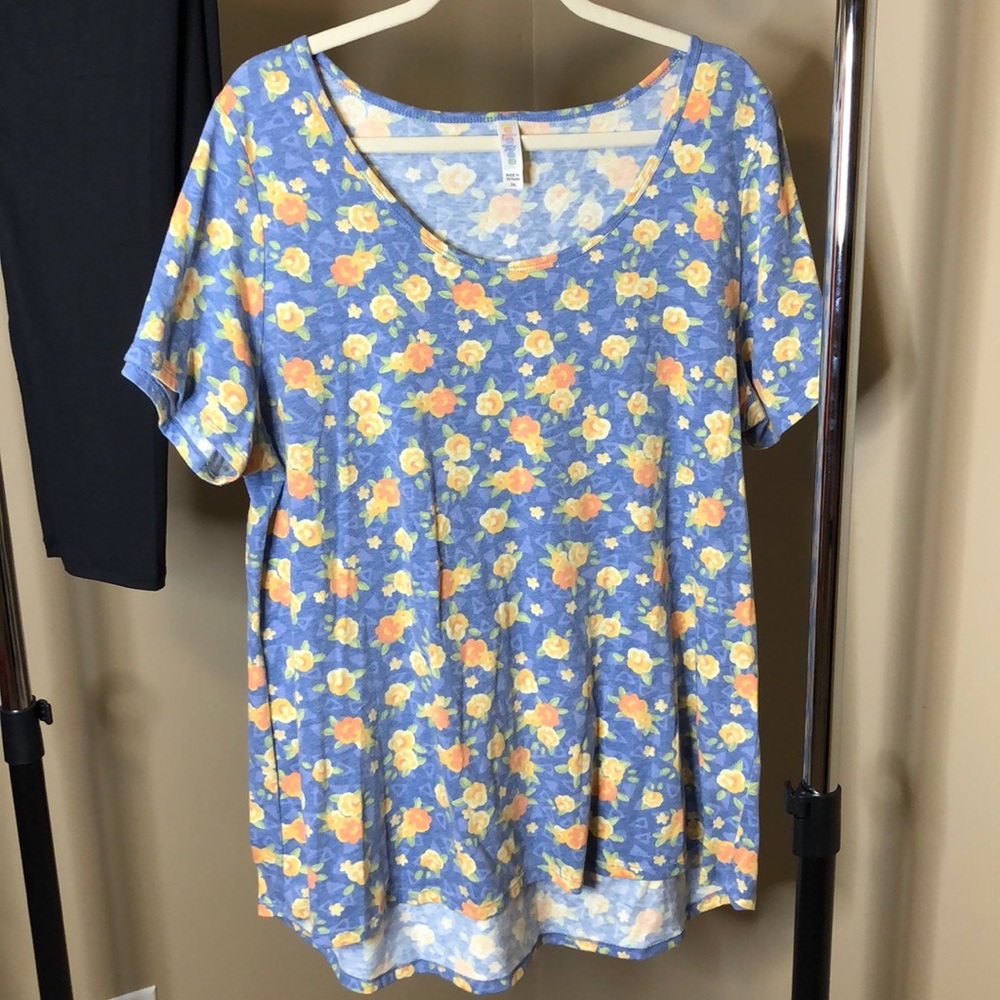 LuLaRoe Classic T